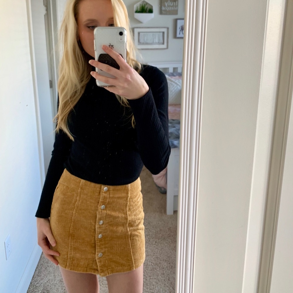 Corduroy snap front skirt